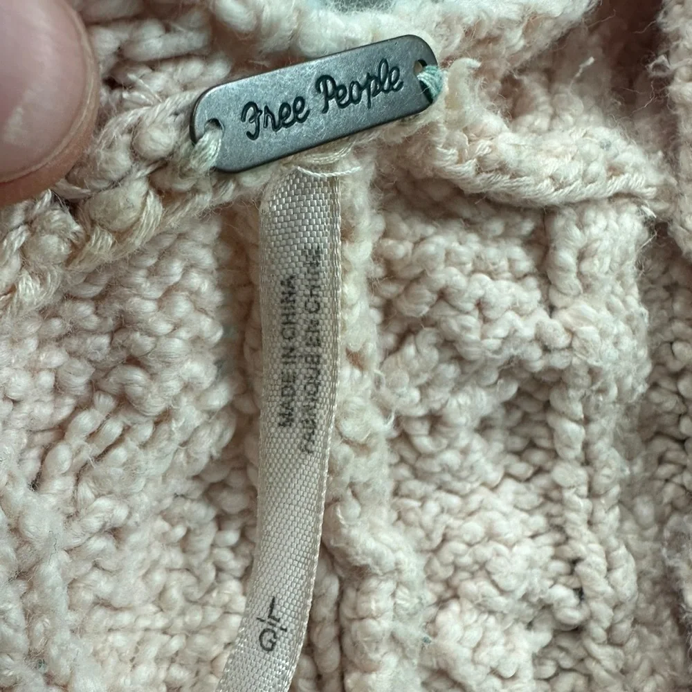 FREE PEOPLE: Easy Cable Pink Sweater -Size Large